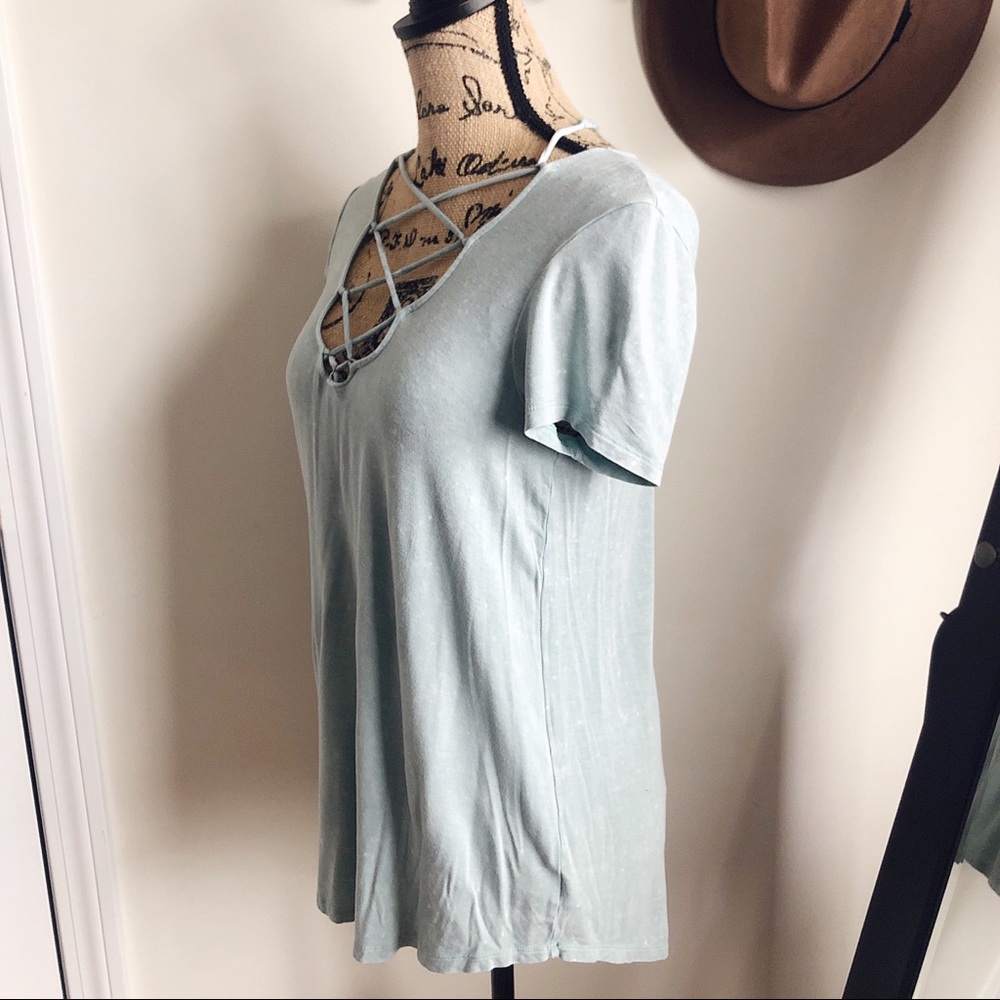 ✨AE Tunic✨ - Picture 2 of 3